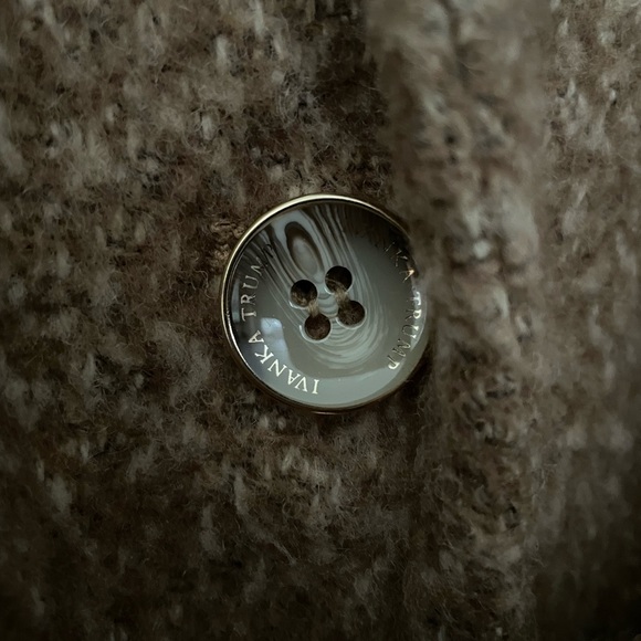 Ivanka Trump luxe wool-blend belted winter trench-style coat w/ satin lining - Picture 5 of 7